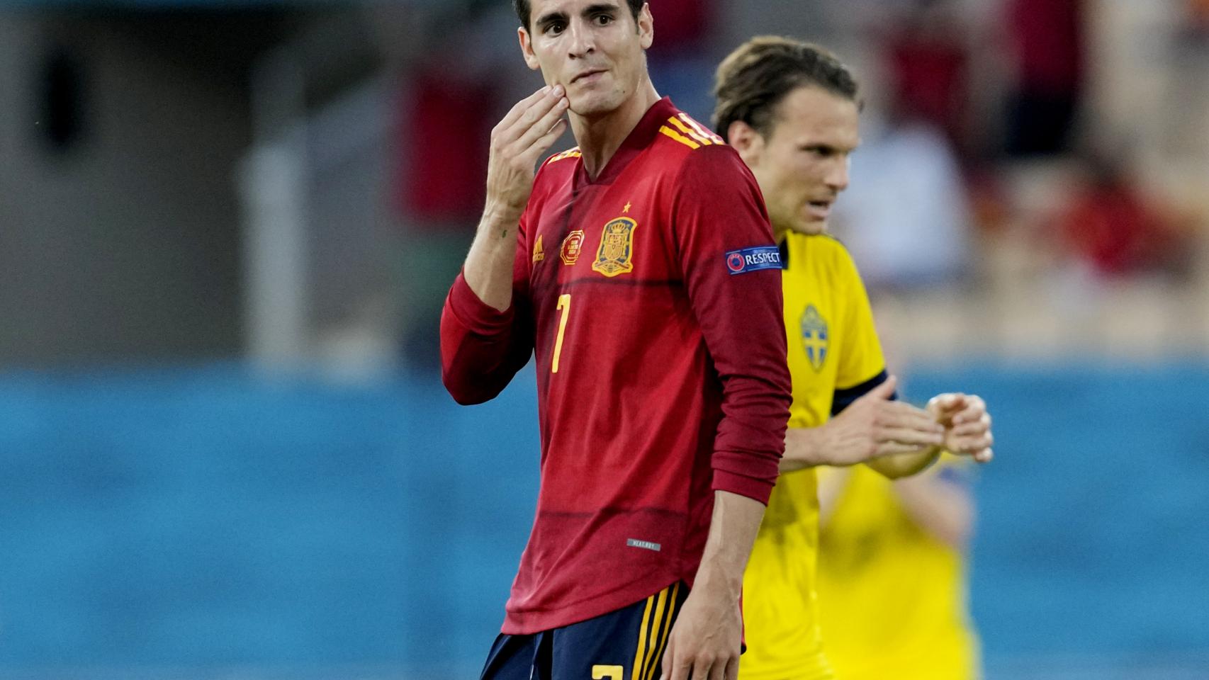 Álvaro Morata se lamenta tras una ocasión desaprovechada ante Suecia