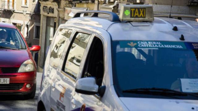 Taxi en Toledo. Imagen de archivo