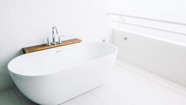 Cómo blanquear la bañera con remedios caseros