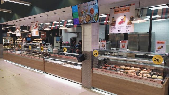 Nueva sección de comida para llevar en el Eroski de Betanzos (A Coruña).