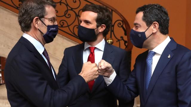 Alberto Núñez Feijóo, Pablo Casado y Juanma Moreno, en una imagen de archivo.