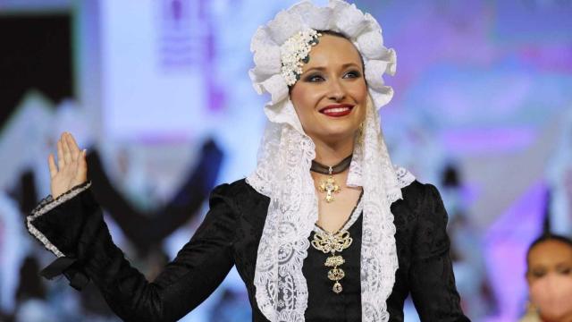 María Niceto Valera, de San Blas, es la nueva Bellea del Foc de Alicante.