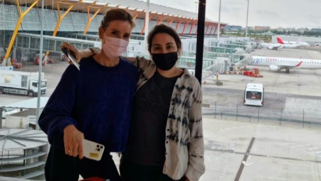 La imagen que ha compartido en sus redes sociales la exintegrante de la Marina Real británica, Sioned Taylor, junto a Latifa en Madrid.