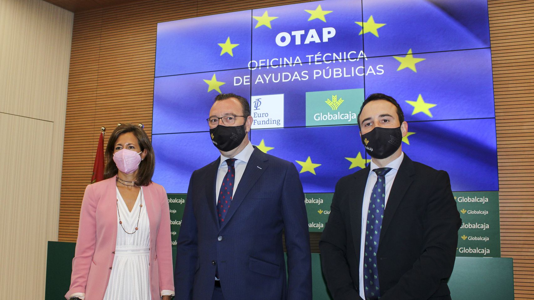 Mana Pérez, magister en Euro-Funding, Juan Antonio Chapresto, director de Negocio y Alberto Fúnez, responsable de la Oficina Técnica