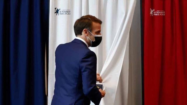 El presidente francés, Emmanuel Macron, durante las elecciones regionales.