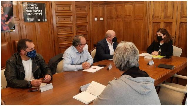 Encuentro con representantes sindicales.