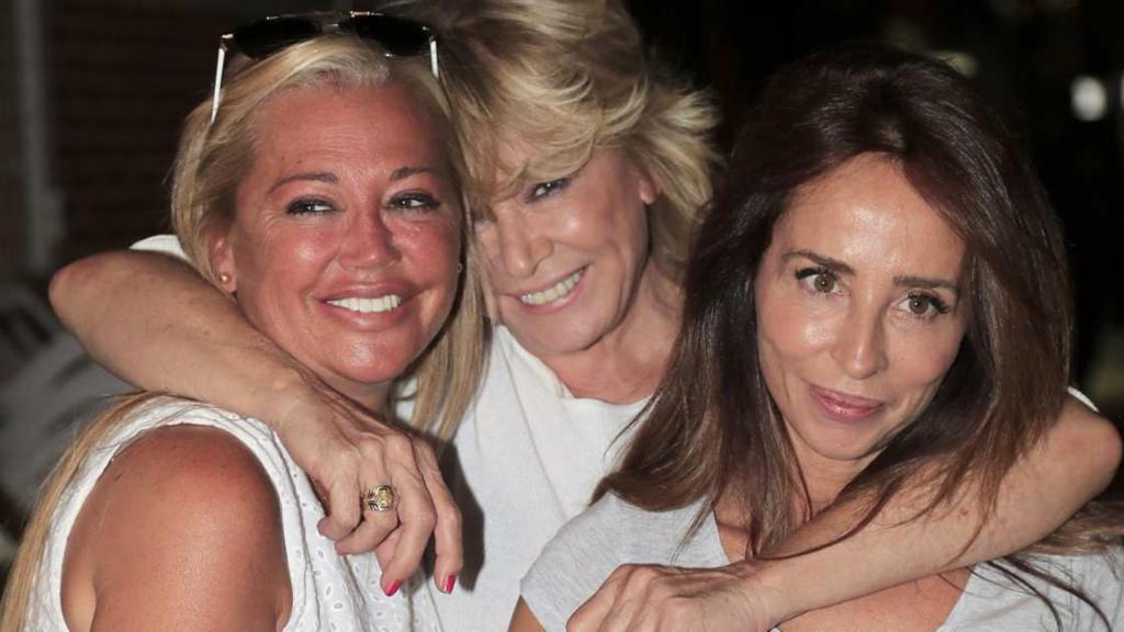 Belén Esteban y María Patiño han mantenido su sonrisa en 'Sálvame' a pesar de la situación de su amiga.
