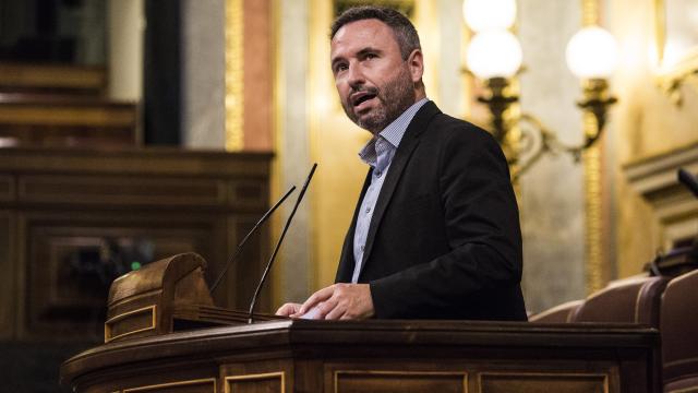 Guillermo Díaz interviene en una sesión en el Congreso de los Diputados.