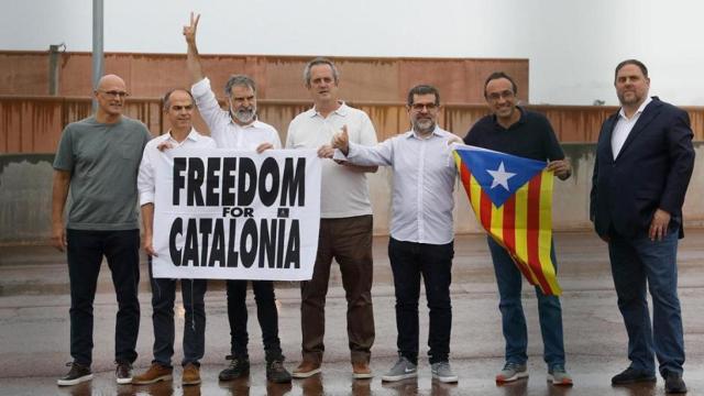 Junqueras, Forn, Rull, Turull, Romeva, Sànchez y Cuixart salen de Lledoners con el indulto.