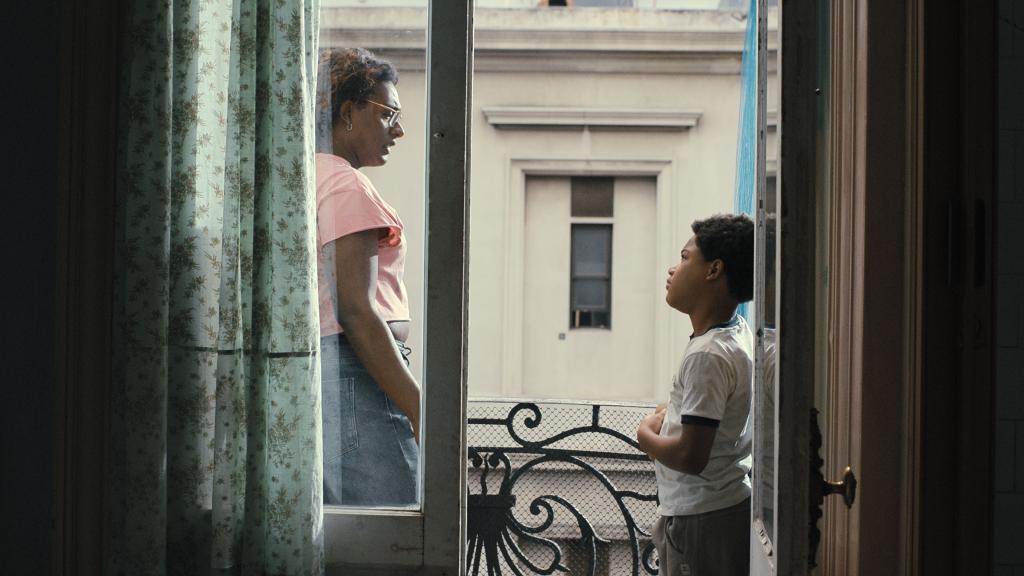 Liniker es Cassandra en 'Mañanas de septiembre'.