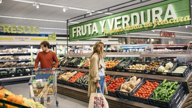 De la guerra de precios a la de frescos: los ‘súper’ se juegan su futuro en una nueva batalla
