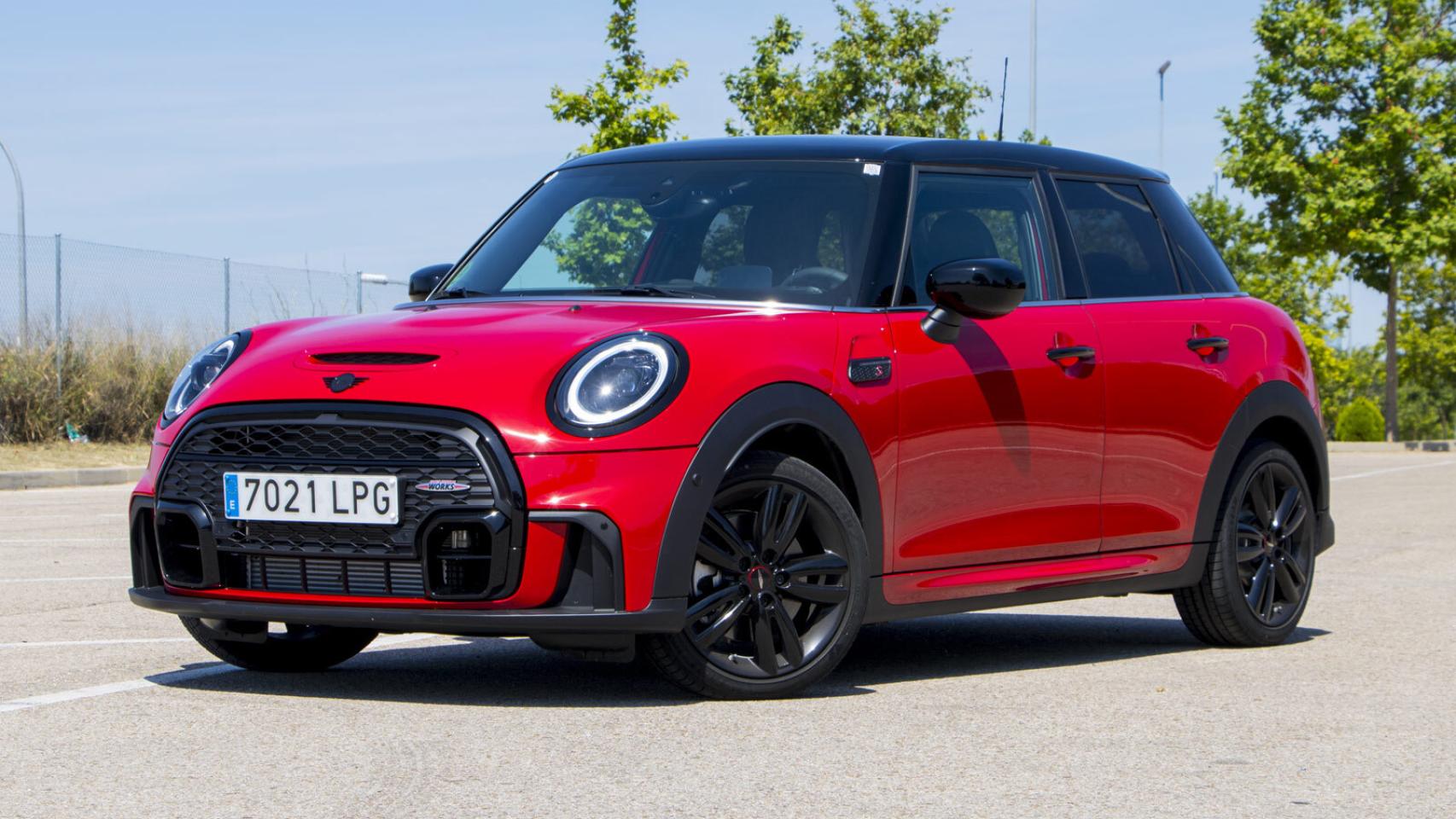 Nuevo Mini de 2021 en configuración de 5 puertas.