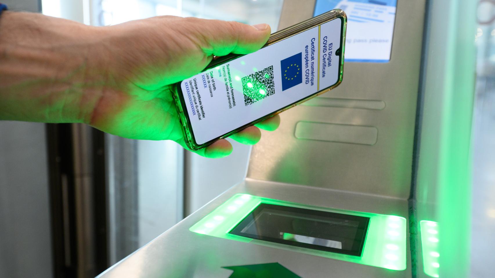 Bruselas recomienda usar el pasaporte Covid para facilitar el acceso a eventos culturales