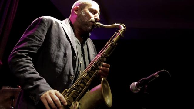 Bob Sands durante una actuación en Madrid