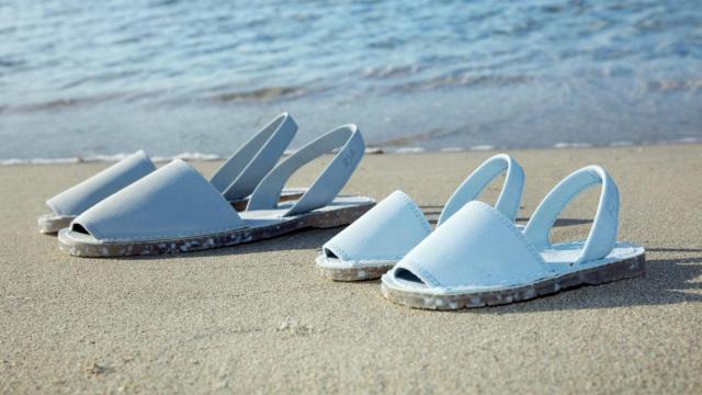 Un modelo de abarcas de Ria Menorca.