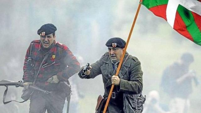 El diputado del PNV Aitor Esteban, disfrazado de gudari.