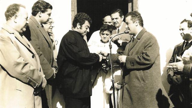 Tico Medina a las puertas del molino Sancho Panza