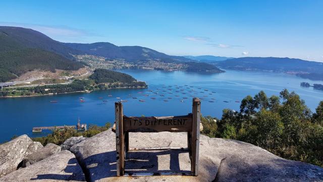 El banco más famoso del sur de Galicia, en la ría de Vigo