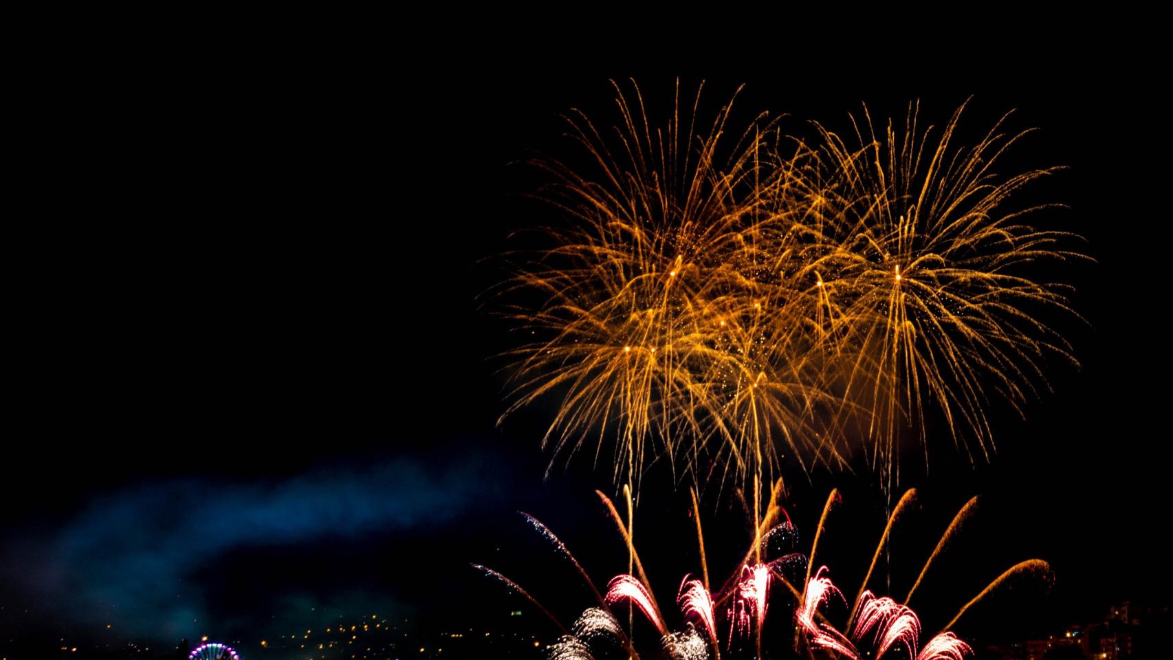 La pirotecnia tampoco alumbrará el barrio de Bouzas en 2021. Foto: Shutterstock