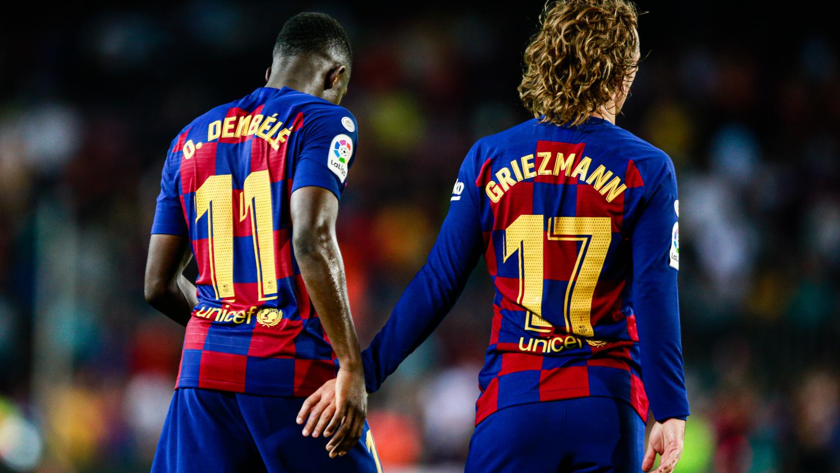 Ousmane Dembélé y Antoine Griezmann, en una foto de archivo con el Barça