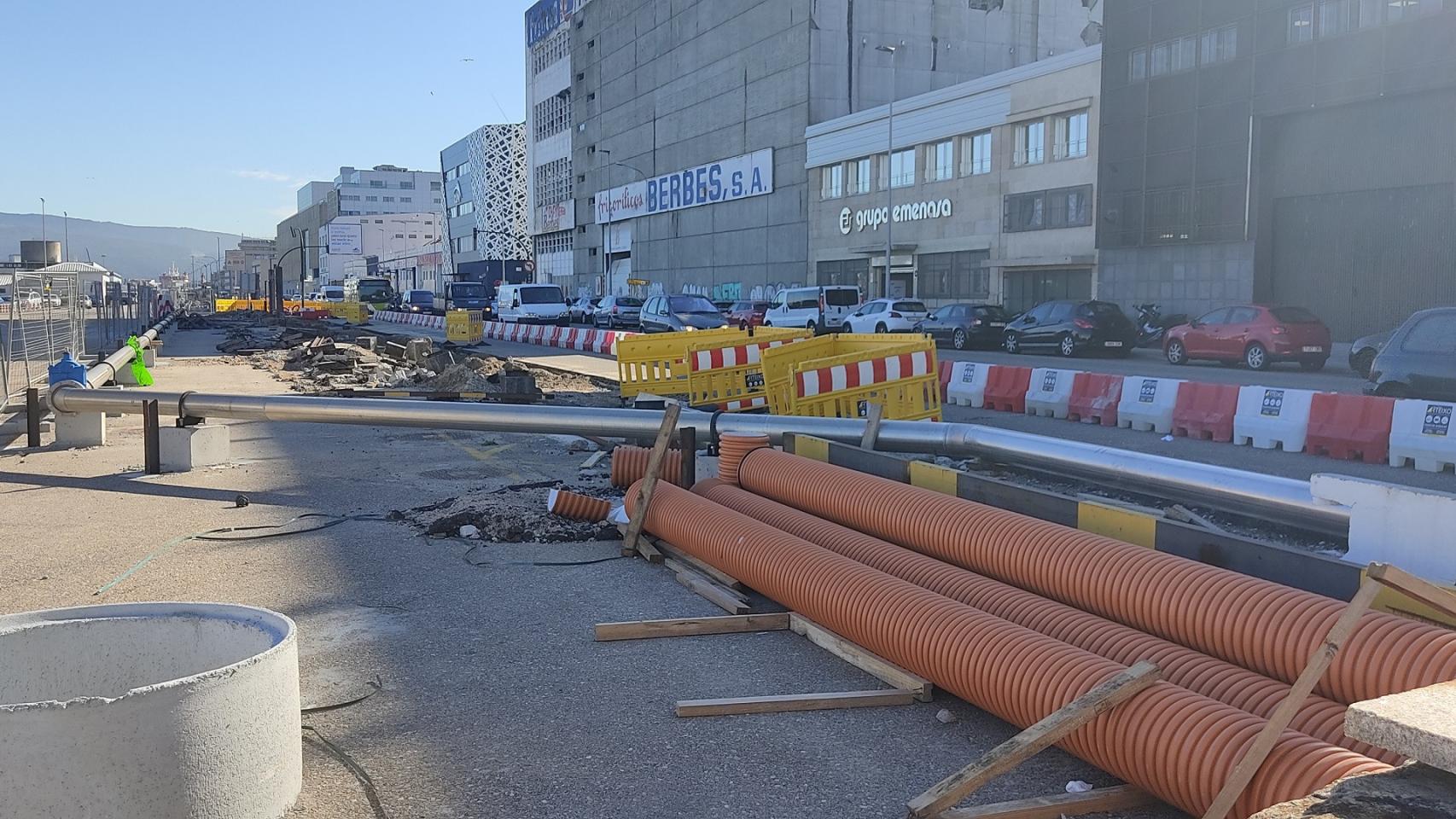 Obras de acondicionamiento en Avenida Beiramar.