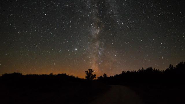 Vista del cielo nocturno desde las islas Cíes.