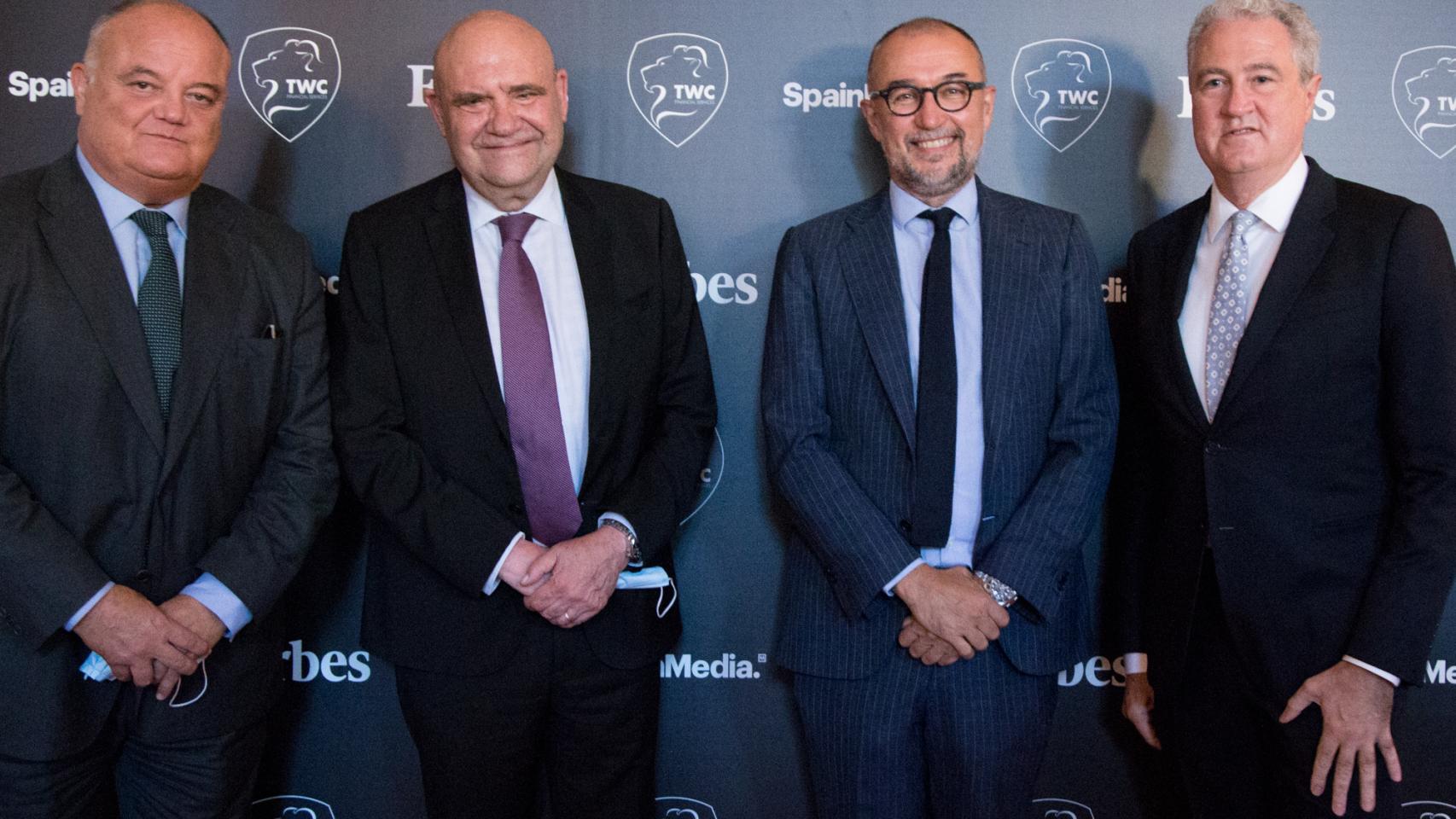 Sergi Loughney, director de RRII de la Fundación La Caixa; Juan María Hernández Puértolas, director de comunicación de Criteria; Andrés Rodríguez, editor de Forbes y Jordi García Tabernero, director de comunicación de Naturgy.