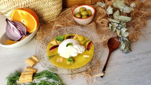 Gazpacho de aceituna Gordal, queso y naranja