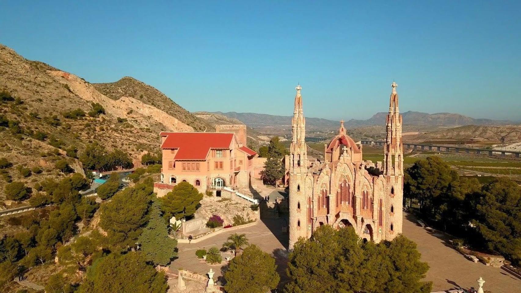 El Santuario de María Magdalena en Novelda se mandó a construir en 1918.
