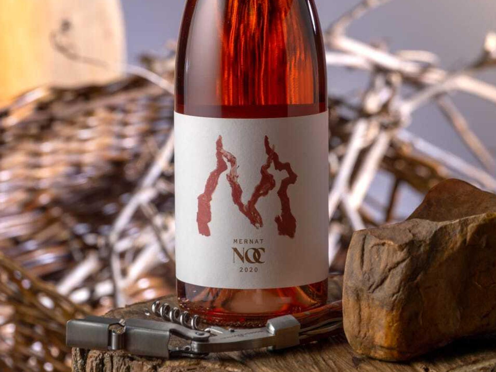 Mernat de NOC Rosado, un vino que nada a contracorriente.