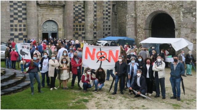 Movilización de ‘Monfero Dí Non’.