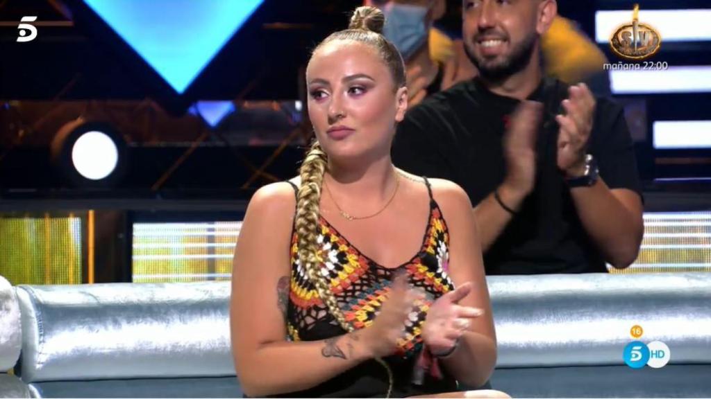 La trenza materna de Rocío Flores.