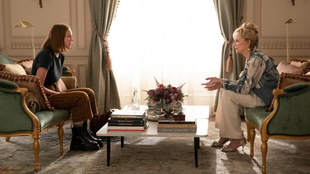 Ava y Deborah Vance en el primer episodio de 'Hacks'.