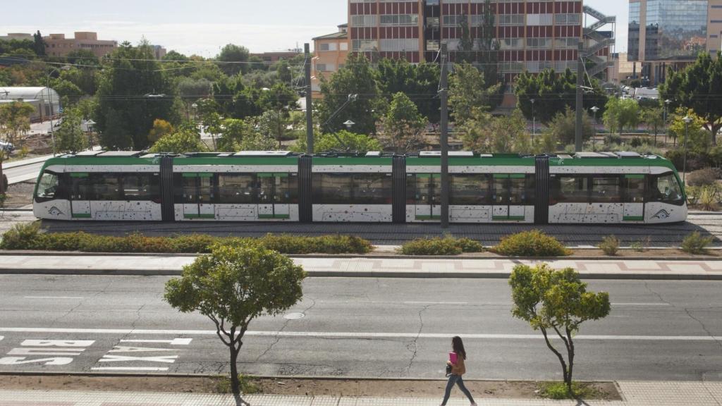 Uno de los trenes del Metro de Málaga.