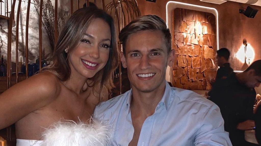 Marcos Llorente junto a su pareja, Patricia Noarbe, en una imagen de sus redes sociales.
