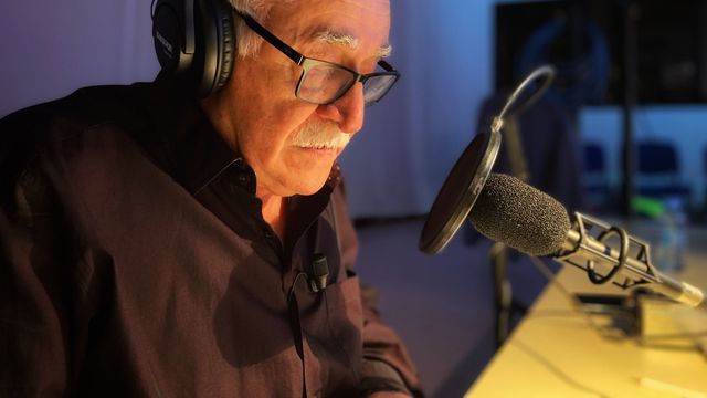 'Saber y Ganar' rinde homenaje a Juanjo Cardenal, la mítica voz del programa que se jubila