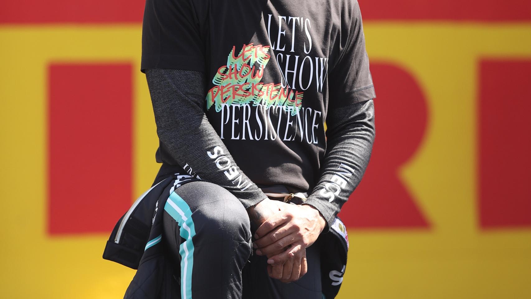 Lewis Hamilton, antes de comenzar el Gran Premio de Gran Bretaña de Fórmula 1
