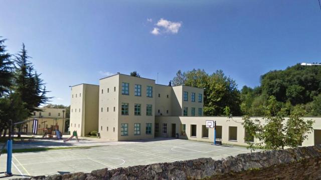 El CEIP Raíña Fabiola.