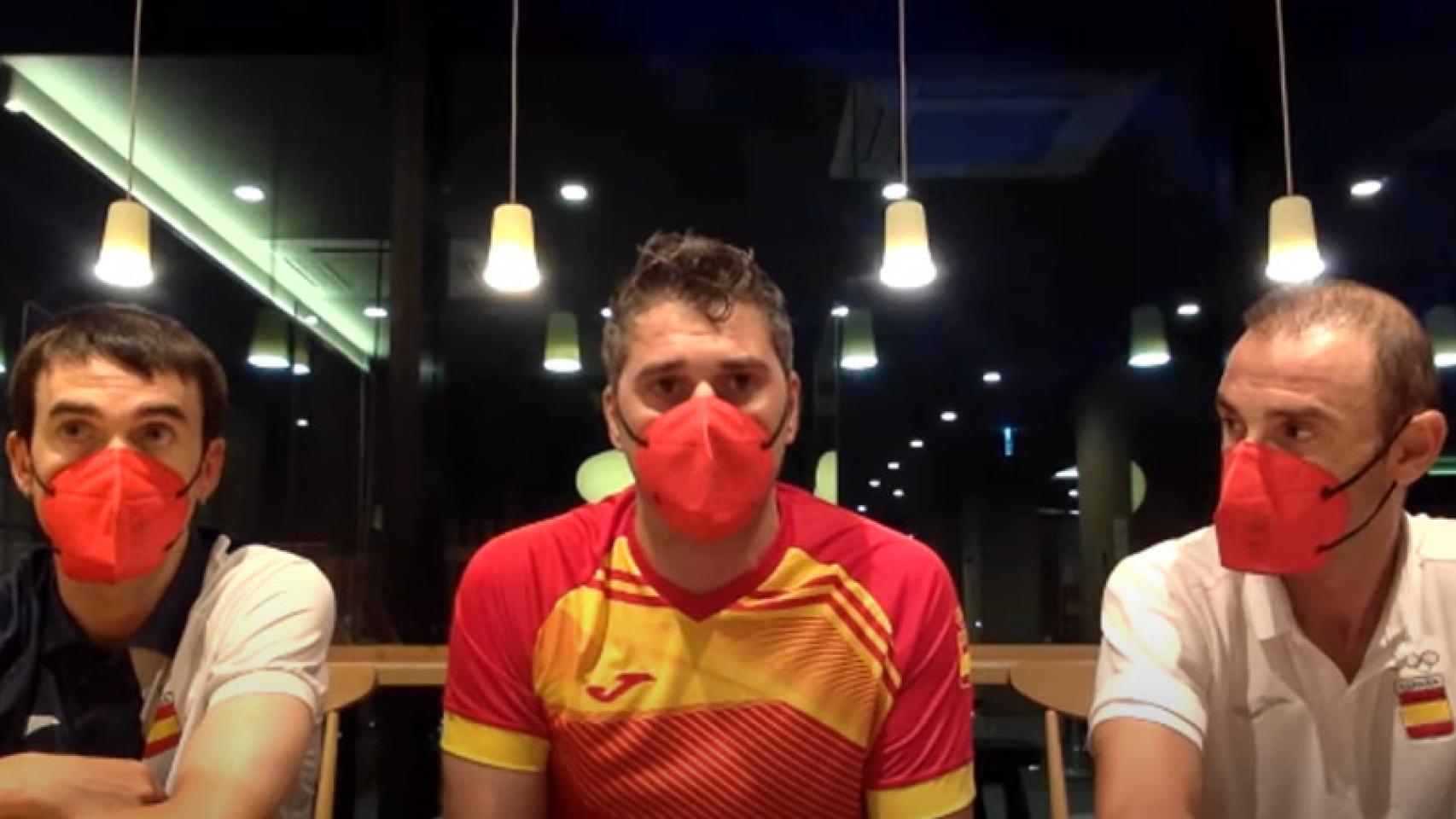 Ion Izaguirre, Pascual Momparler y Alejandro Valverde, durante la rueda de prensa