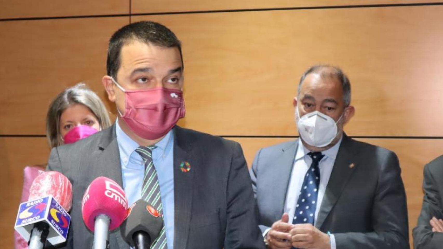 Francisco Martínez Arroyo y Julián Garde en un acto en Tomelloso