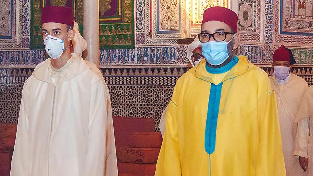El príncipe Moulay Hassan de Marruecos y su padre, Mohamed VI.