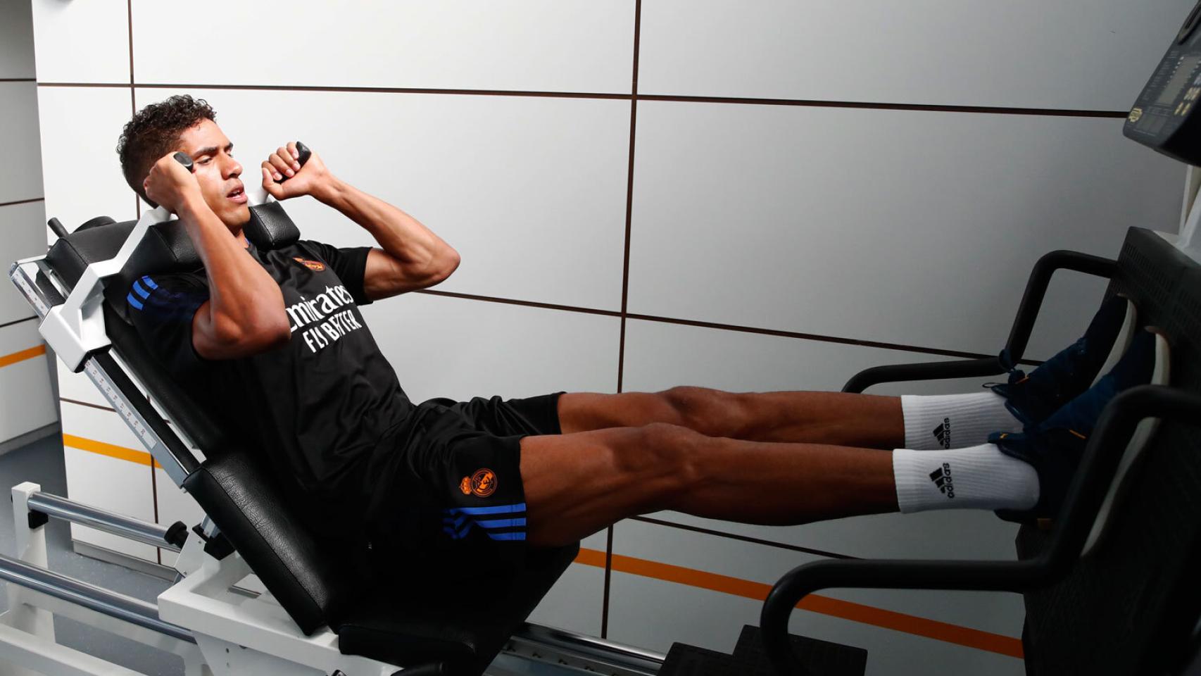 Raphael Varane, en un entrenamiento con el Real Madrid