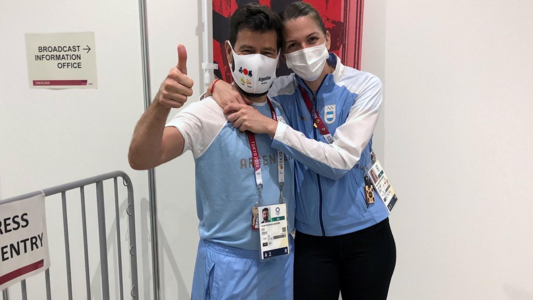 Belén Pérez, esgrimista argentina, después de recibir una propuesta de matrimonio