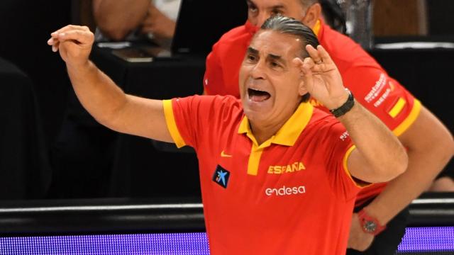 Sergio Scariolo, dirigiendo a la Selección
