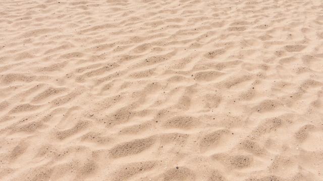 Cómo hacer un exfoliante con arena de la playa