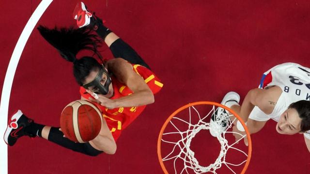 Cristina Ouviña jugando con España
