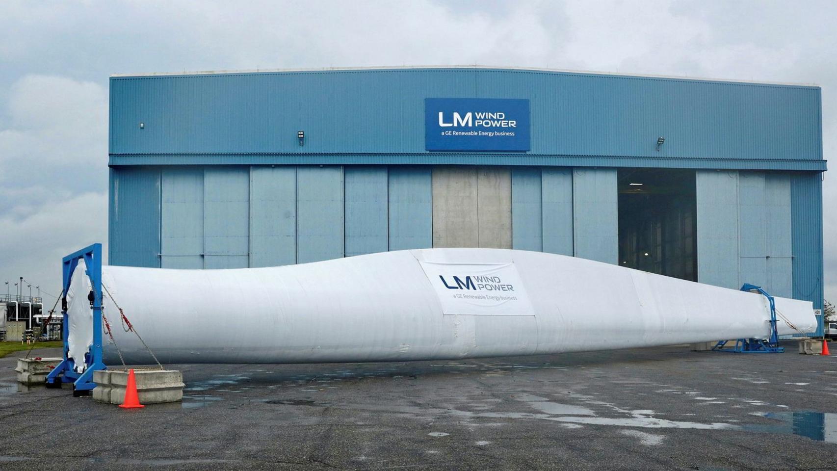 El fabricante eólico LM Windpower (GE) quiere despedir a 393 trabajadores de su planta en León