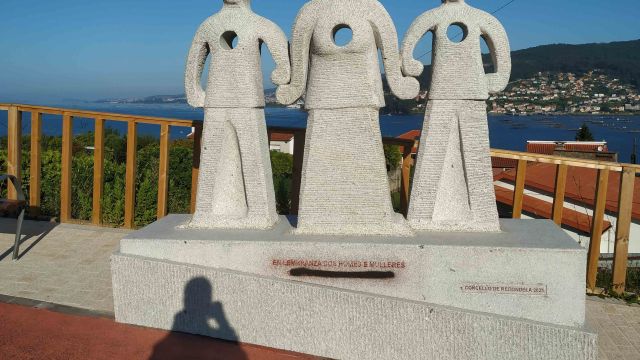 Monumento redondelano vandalizado
