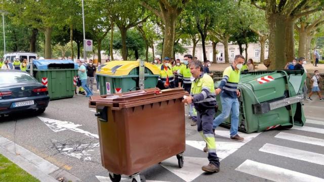 Trabajadores de Ence esta mañana en Pontevedra.