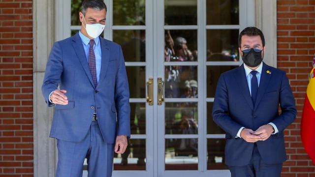 Sánchez y Aragonès, en una reunión en La Moncloa.